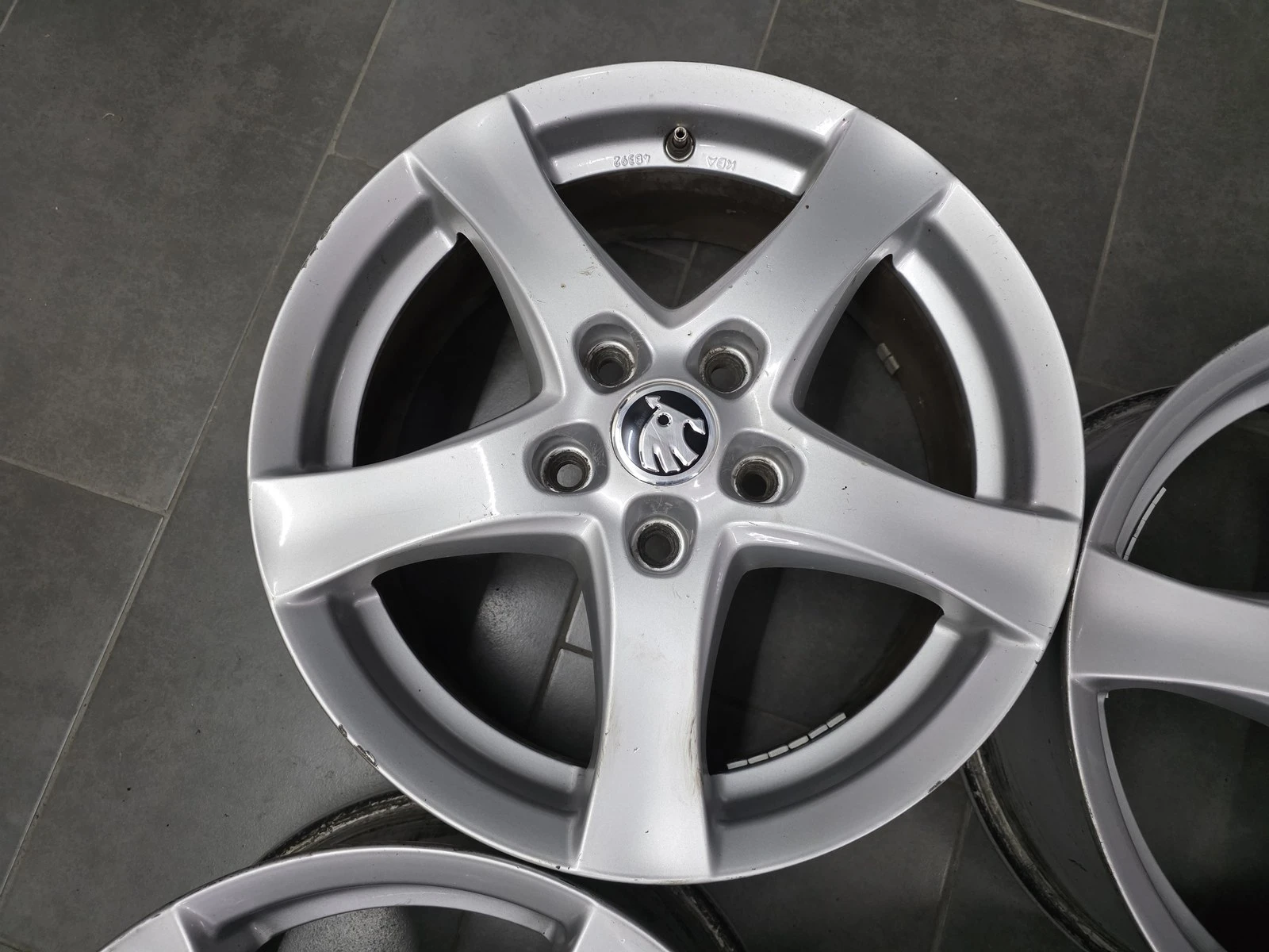Джанти за Skoda, снимка 5 - Гуми и джанти - 56723575