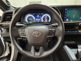 Toyota Crown PLATINUM * HYBRID * AWD * CARFAX * , снимка 10