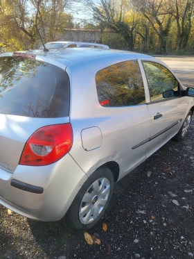 Renault Clio - 1499 € / 2931.79 лв. - 13378611 5