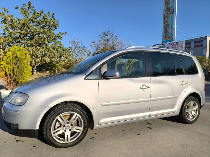 VW Touran, снимка 9 - Автомобили и джипове - 47732739