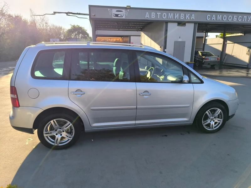 VW Touran, снимка 2 - Автомобили и джипове - 47732739