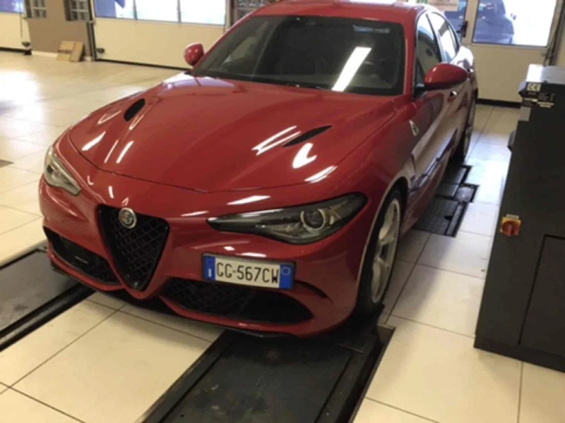 Alfa Romeo Giulia 2.9 Quadrifoglio, снимка 2 - Автомобили и джипове - 49229500