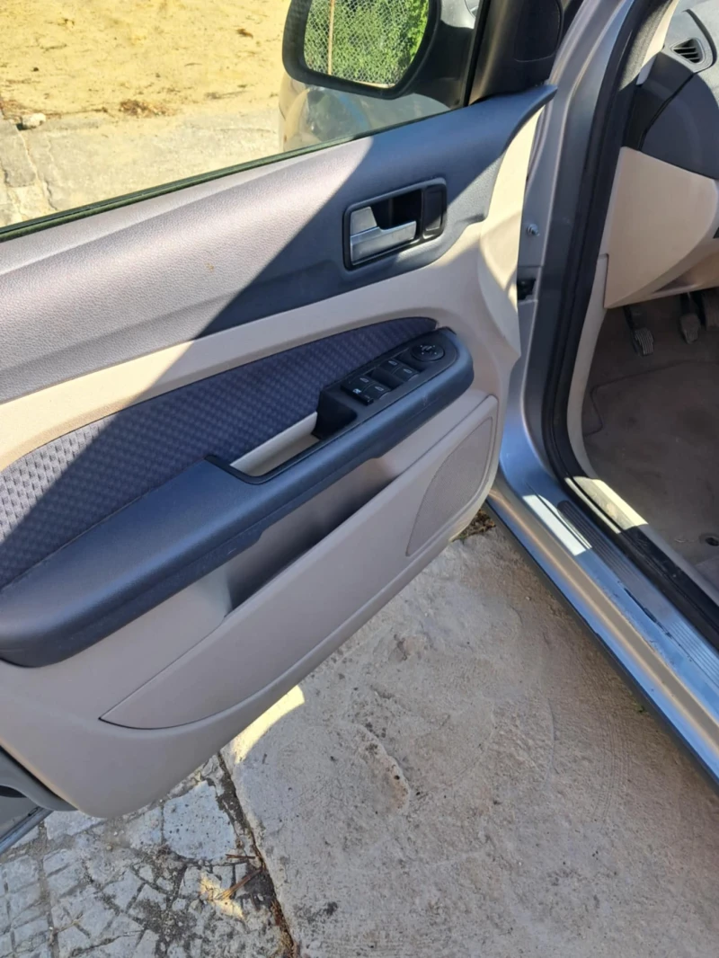 Ford Focus 2.0 145кс, снимка 10 - Автомобили и джипове - 52796256