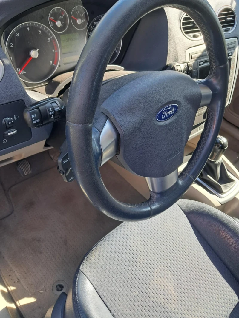 Ford Focus 2.0 145кс, снимка 5 - Автомобили и джипове - 52796256