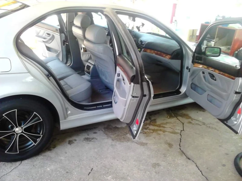 BMW 520, снимка 8 - Автомобили и джипове - 52680035