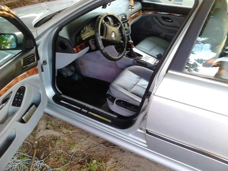 BMW 520, снимка 6 - Автомобили и джипове - 52680035