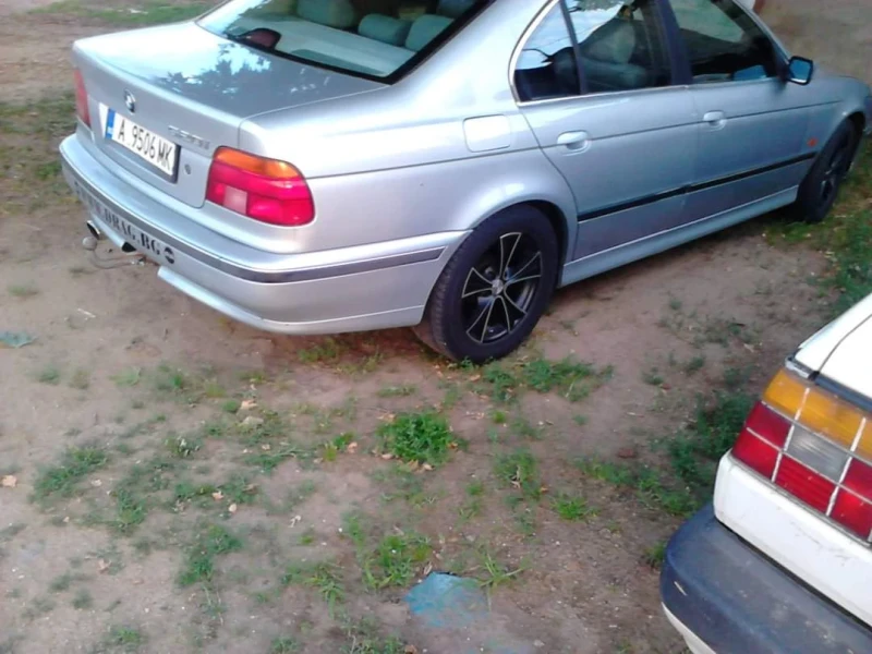 BMW 520, снимка 2 - Автомобили и джипове - 52680035