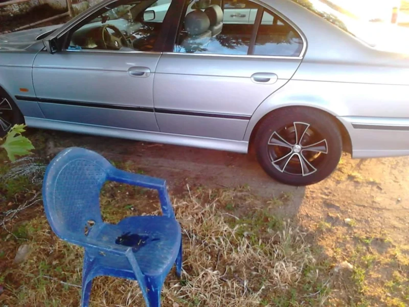 BMW 520, снимка 3 - Автомобили и джипове - 52680035