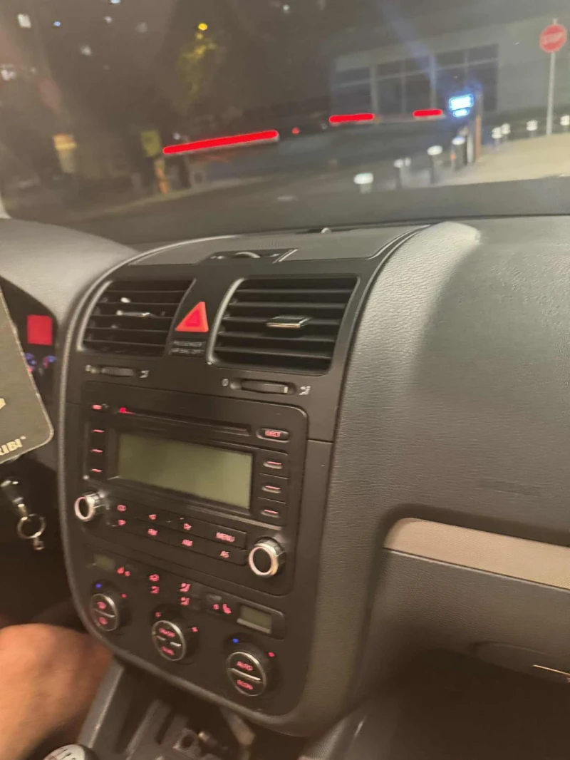 VW Golf, снимка 5 - Автомобили и джипове - 52654700