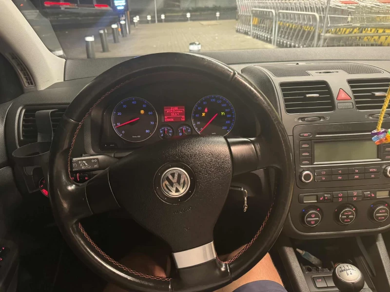 VW Golf, снимка 7 - Автомобили и джипове - 52654700