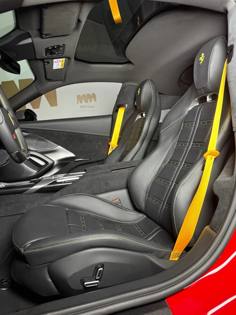 Ferrari 812 Superfast 12 Cilindri* Carbon* Display* Massage+ Ventilation, снимка 8 - Автомобили и джипове - 51883297