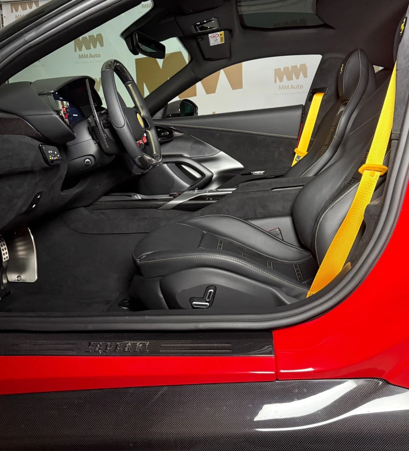 Ferrari 812 Superfast 12 Cilindri* Carbon* Display* Massage+ Ventilation, снимка 9 - Автомобили и джипове - 51883297