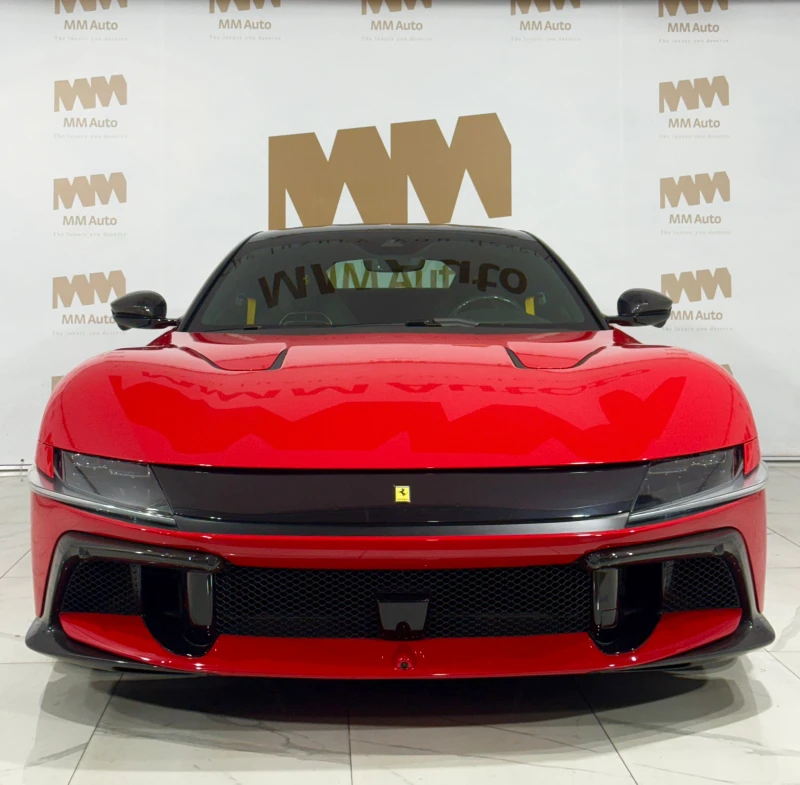 Ferrari 812 Superfast 12 Cilindri* Carbon* Display* Massage+ Ventilation, снимка 4 - Автомобили и джипове - 51883297