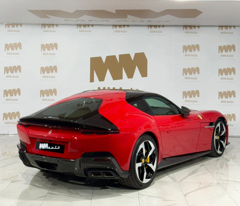 Ferrari 812 Superfast 12 Cilindri* Carbon* Display* Massage+ Ventilation, снимка 2 - Автомобили и джипове - 51883297