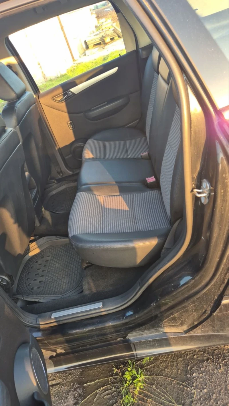 Mercedes-Benz B 200, снимка 8 - Автомобили и джипове - 52541382