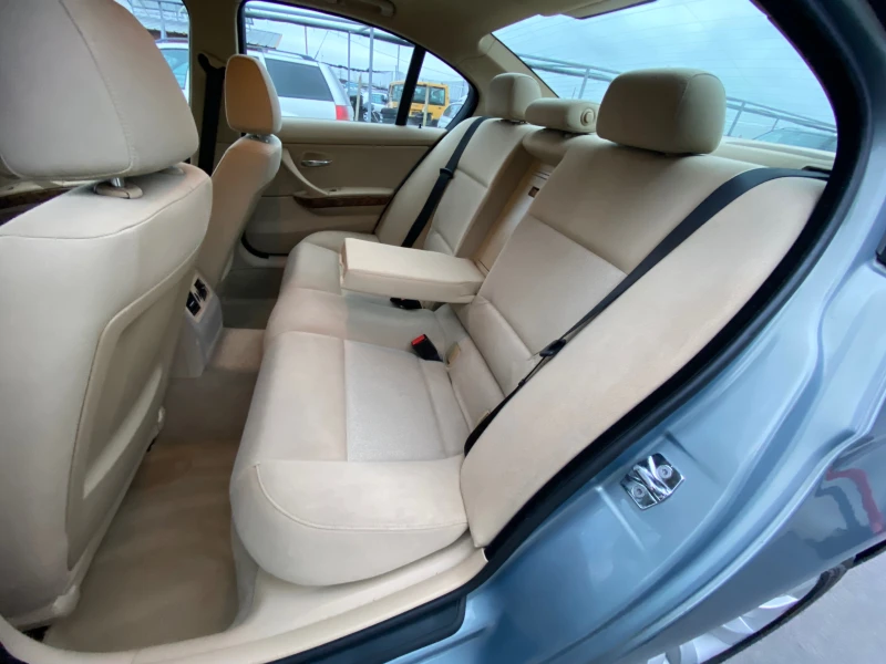 BMW 320 d N47 Нави* Ксенон, снимка 11 - Автомобили и джипове - 52710120