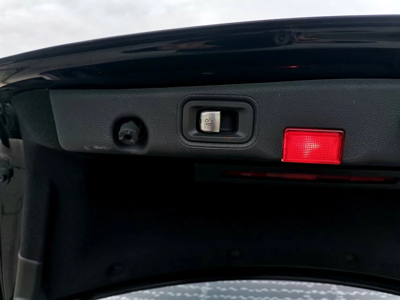 Mercedes-Benz E 350 КАТО НОВ/9G/Burmester, снимка 15 - Автомобили и джипове - 53162136