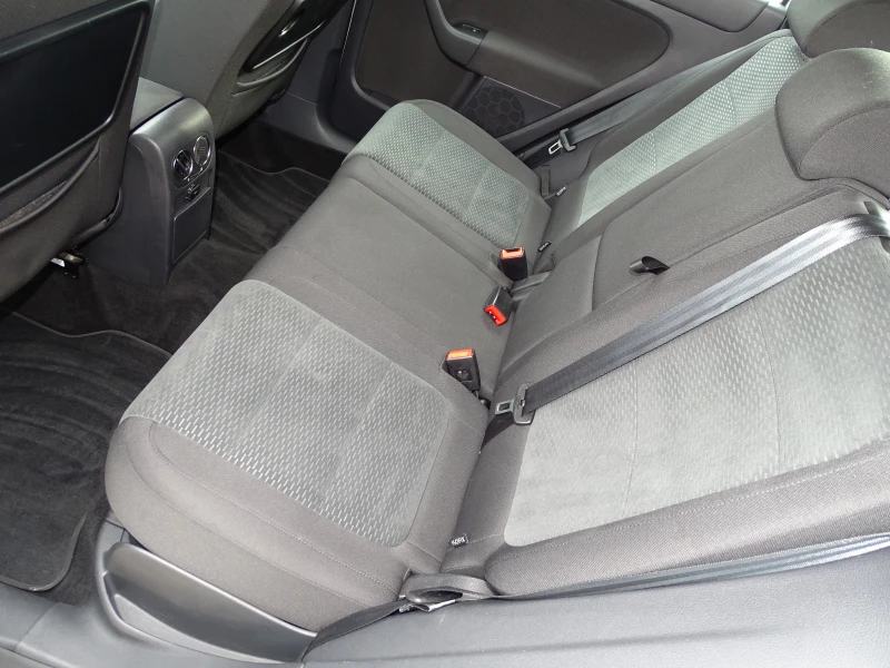 VW Golf Plus 1.6i_102kc_DSG_Холандия_* , снимка 14 - Автомобили и джипове - 53297419