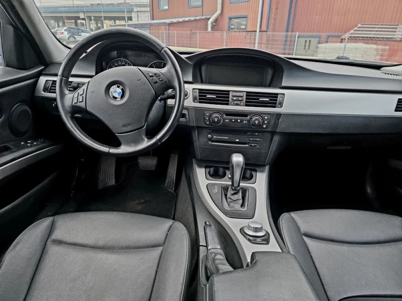 BMW 320 2.0D 163кс навигация автомат кожа панорама, снимка 5 - Автомобили и джипове - 53597923