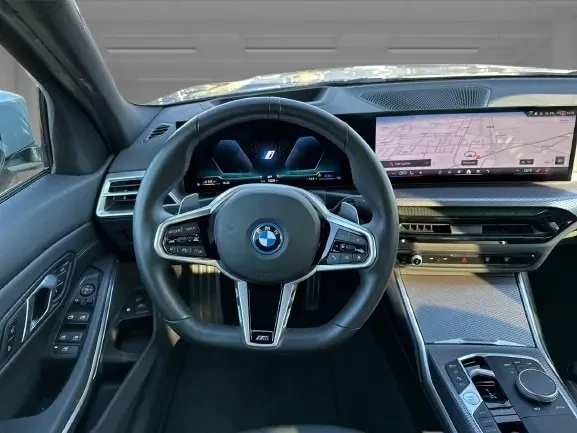 BMW 330 e xDrive = M-Sport = Shadow Line Гаранция, снимка 5 - Автомобили и джипове - 54854669