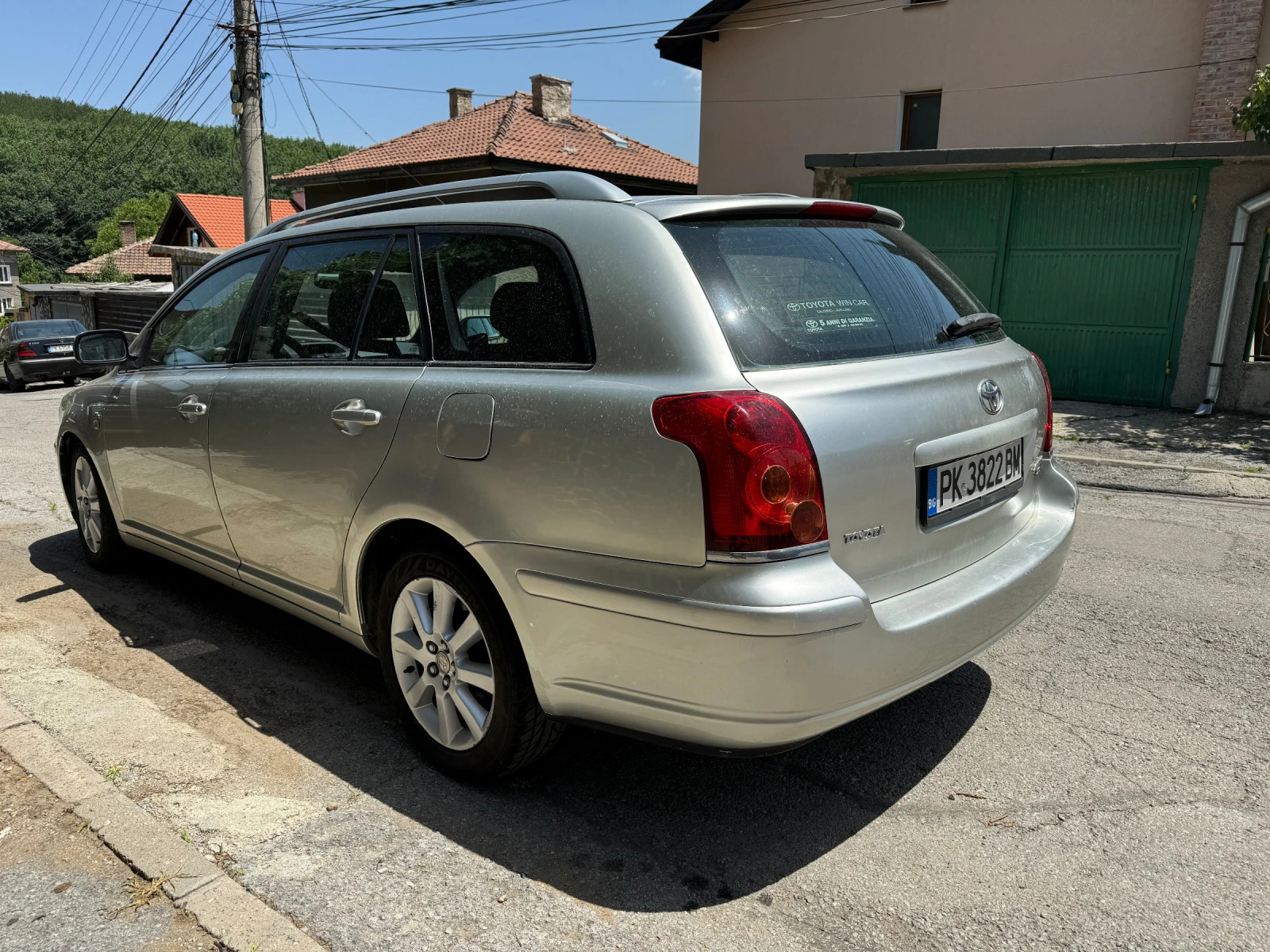 Toyota Avensis  2.2 D-4D - изображение 2