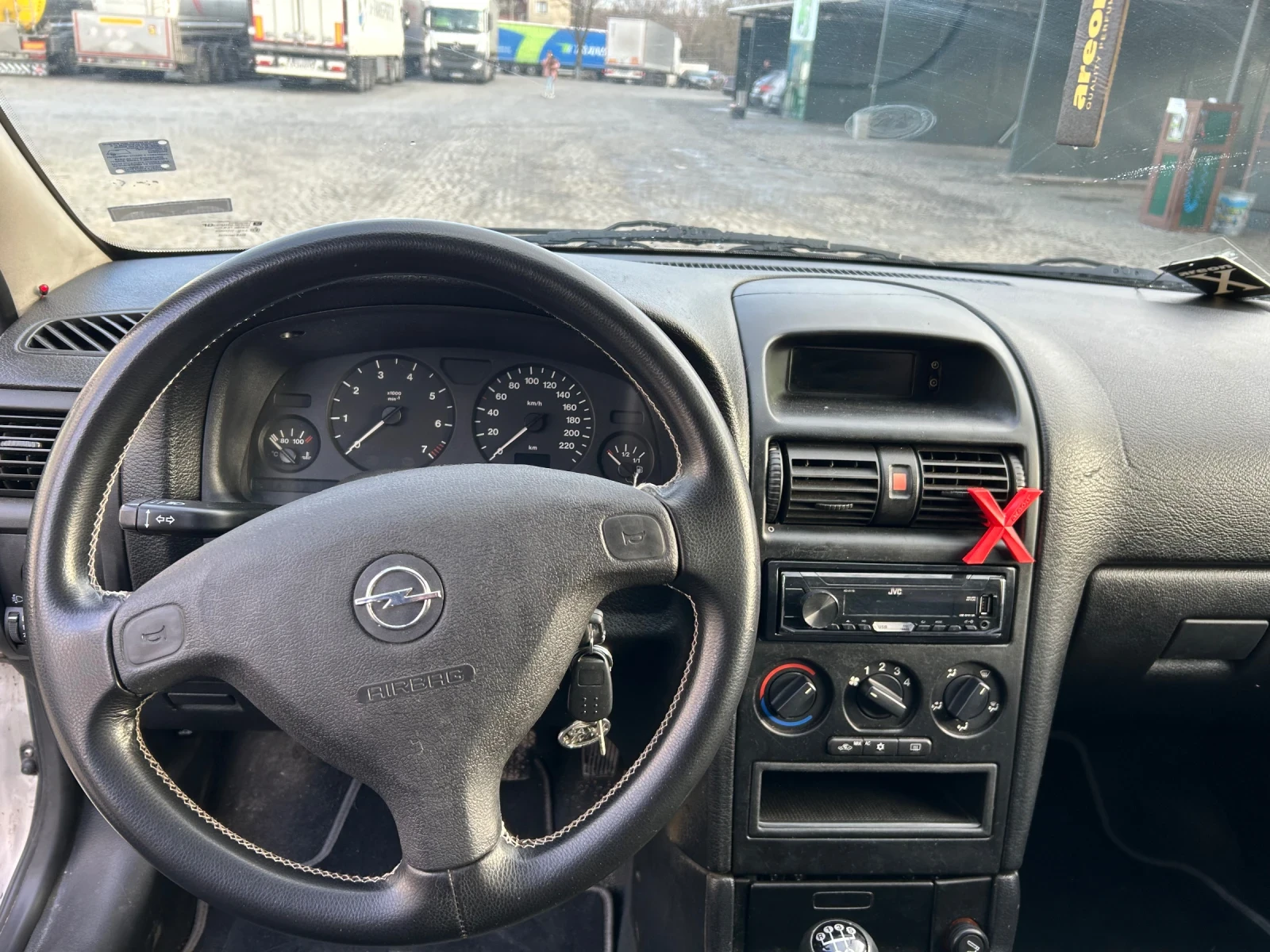 Opel Astra 1.8 - изображение 8