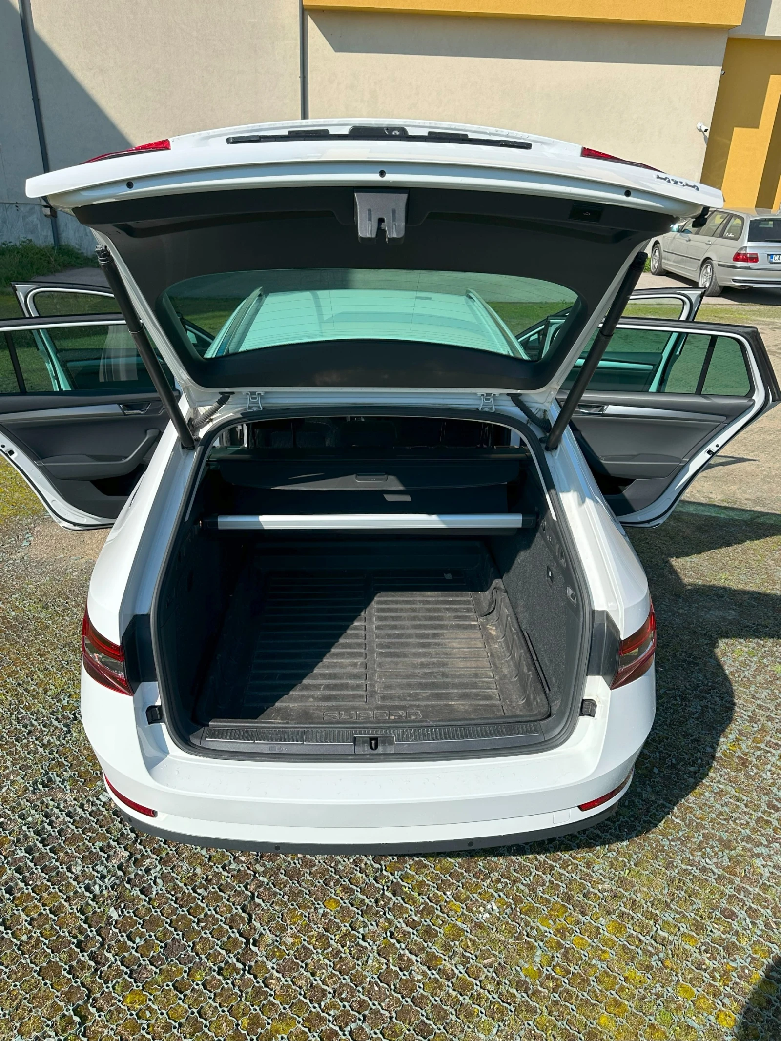 Skoda Superb Skoda Superb 2.0 TDI 4x4 7DSG | Mobile.bg � ����������� 14