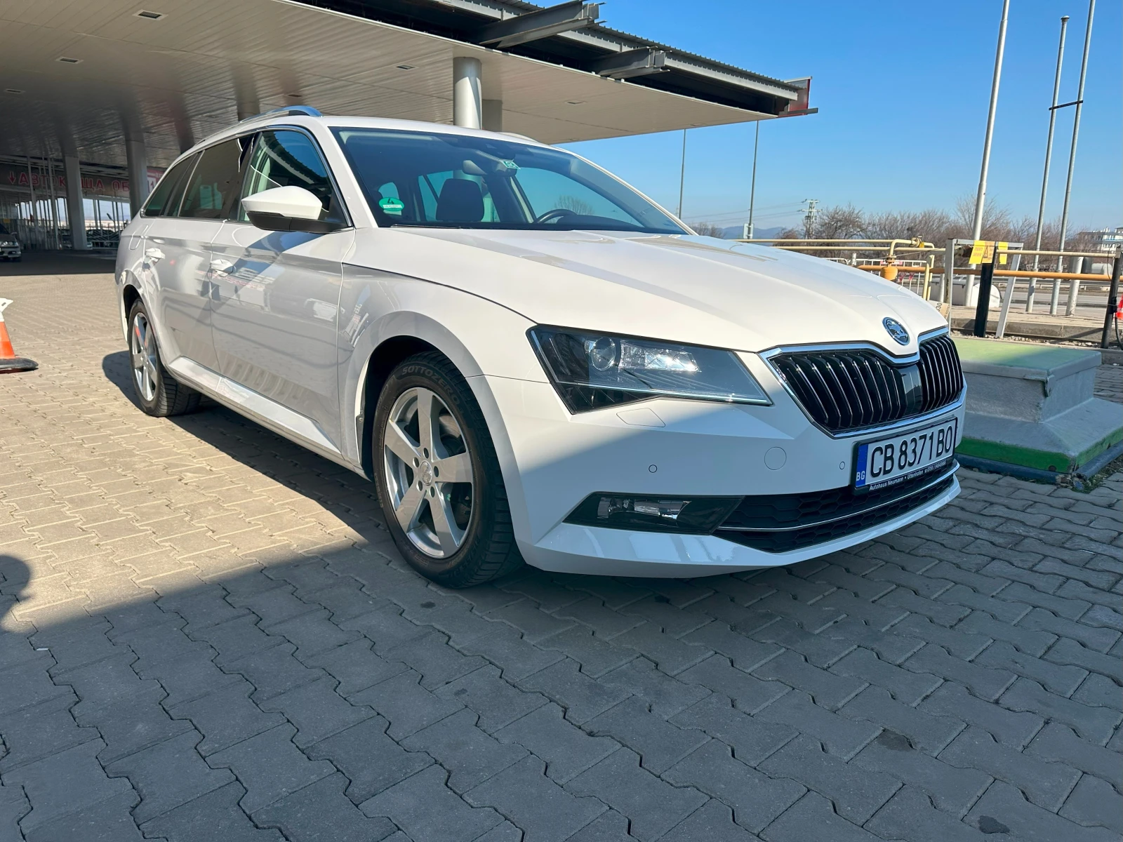 Skoda Superb Skoda Superb 2.0 TDI 4x4 7DSG - изображение 8