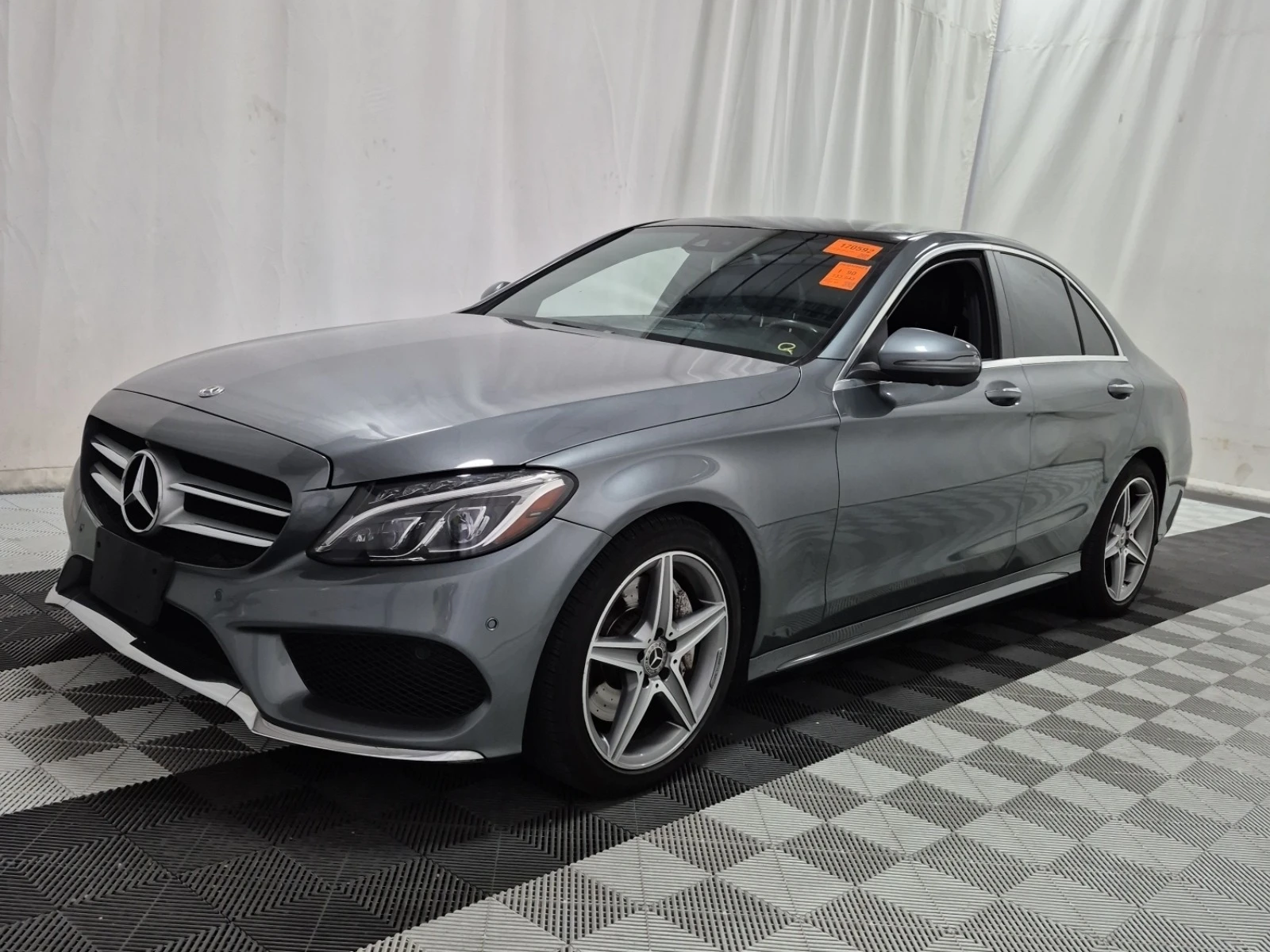 Mercedes-Benz C 300 (CARFAX) * ЦЕНА ДО БЪЛГАРИЯ* (АВТО ФИНАНСИРАНЕ) - изображение 3