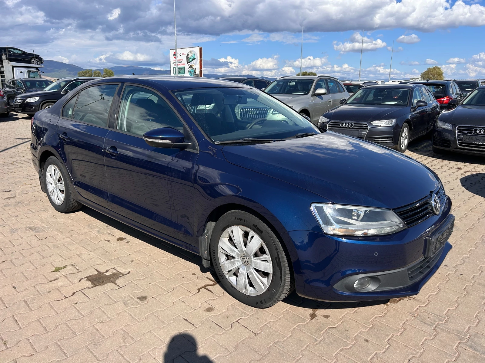VW Jetta 1.2i NAVI EURO 5 - изображение 4