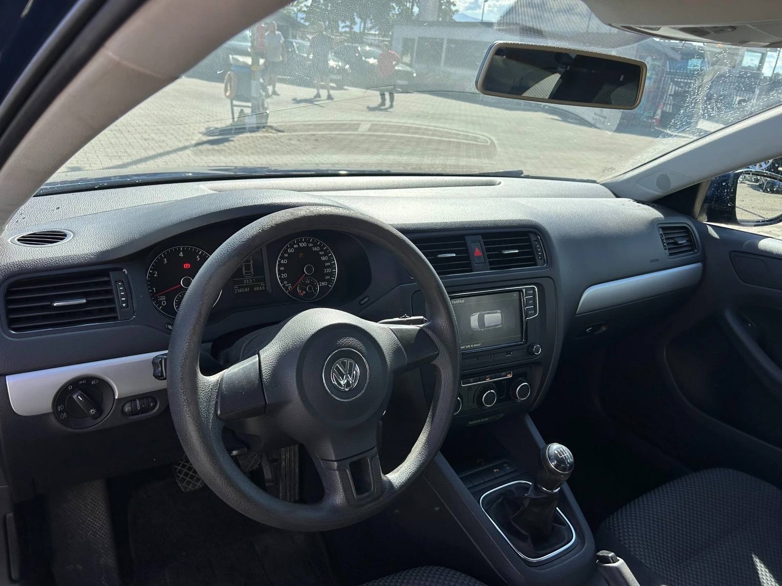 VW Jetta 1.2i NAVI EURO 5 - изображение 10