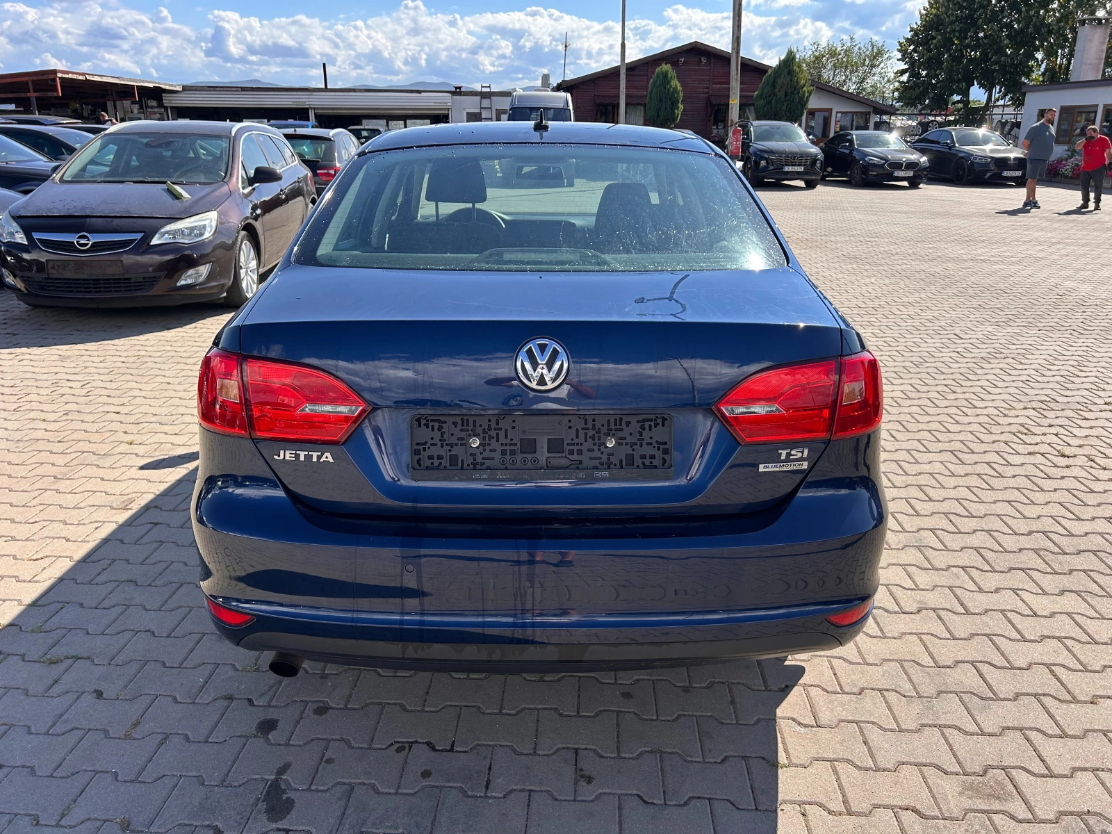 VW Jetta 1.2i NAVI EURO 5 - изображение 7