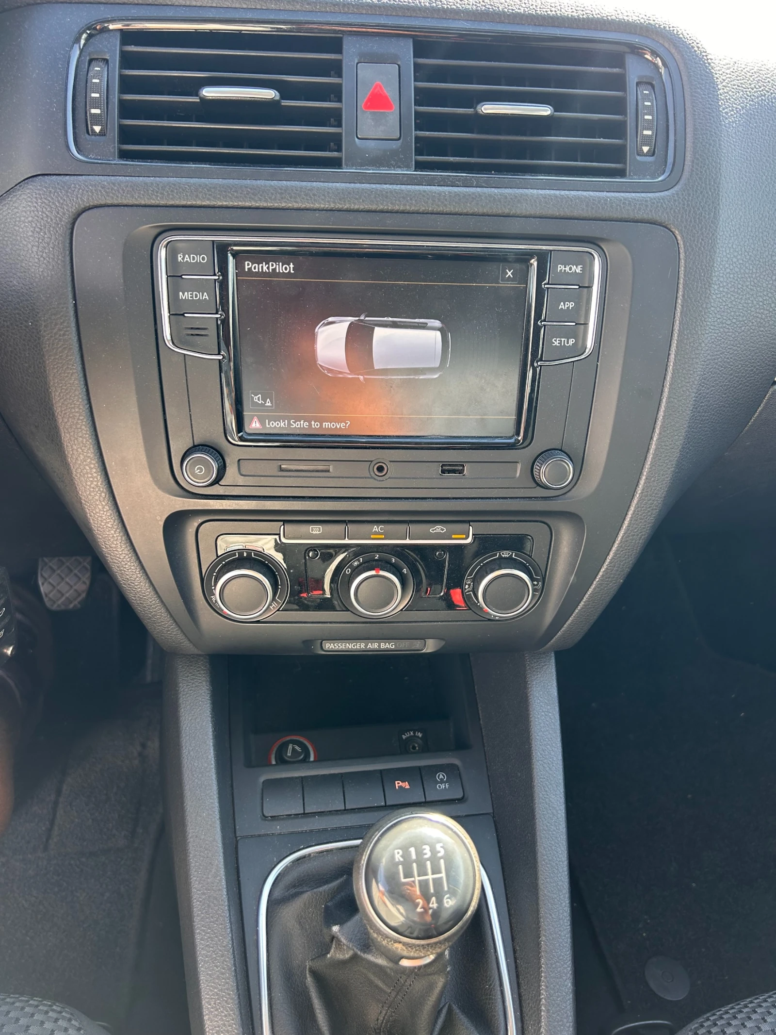 VW Jetta 1.2i NAVI EURO 5 | Mobile.bg   12