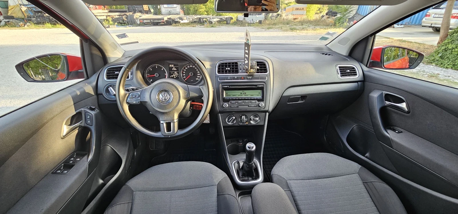 VW Polo 1, 6 TDI 90 к.с  - изображение 6