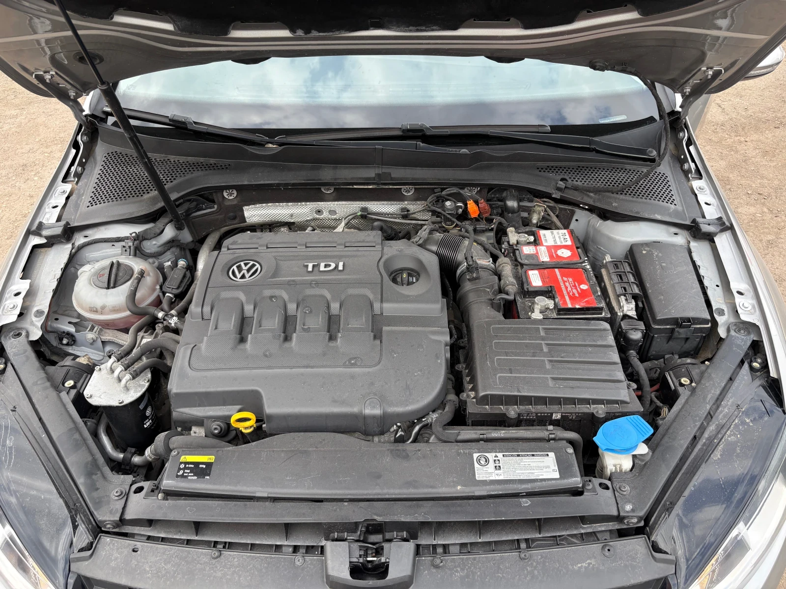 VW Golf 2.0 TDI, 150 k.c HIGHLINE, снимка 16 - Автомобили и джипове - 52375299