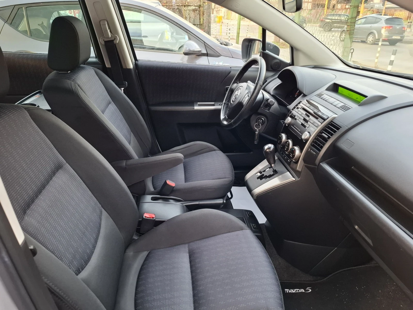 Mazda 5 2.0i /7 �. /��������� | Mobile.bg � ����������� 9