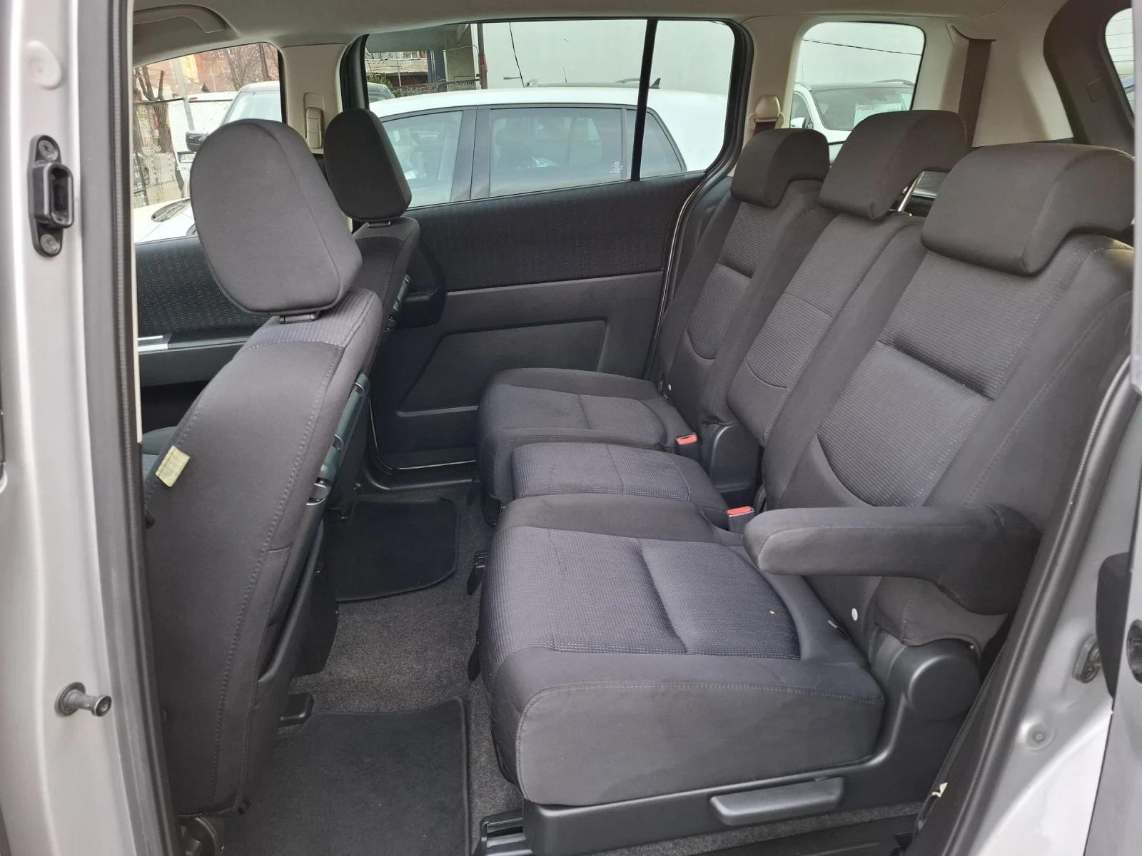 Mazda 5 2.0i /7 �. /��������� | Mobile.bg � ����������� 8