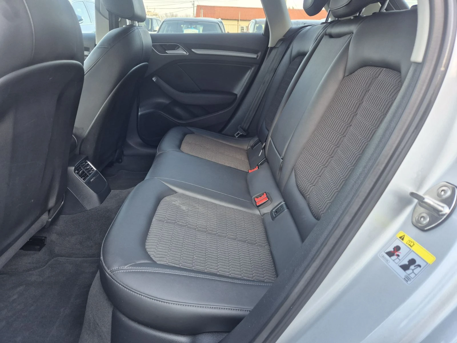 Audi A3 1.8I-180кс-150.000км-AUTOMATIC-DISTRONIC, снимка 15 - Автомобили и джипове - 53763202