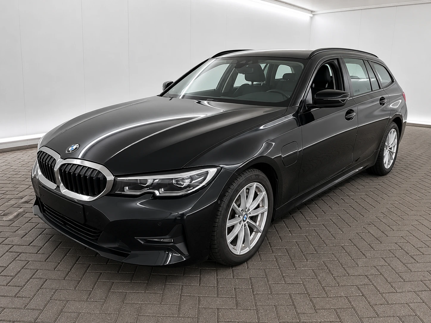 BMW 330 Touring 330e
