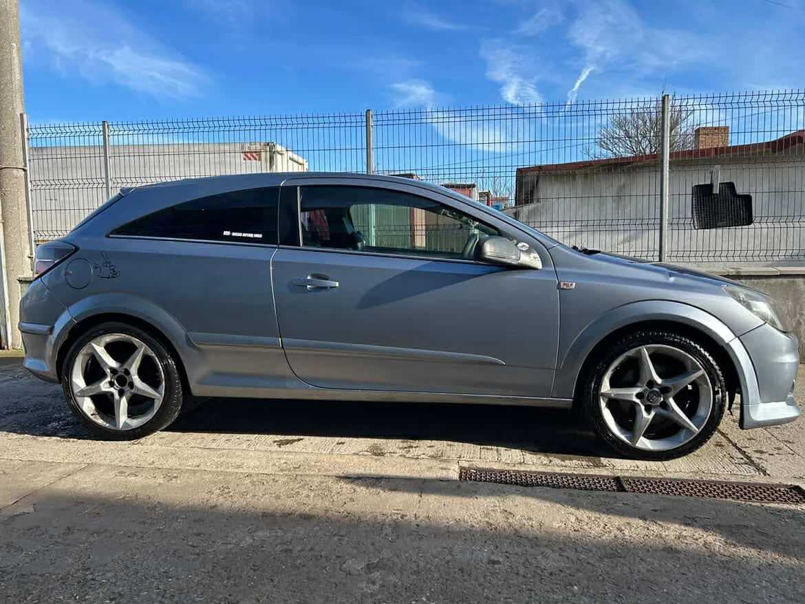Opel Astra GTC, снимка 8 - Автомобили и джипове - 54512535