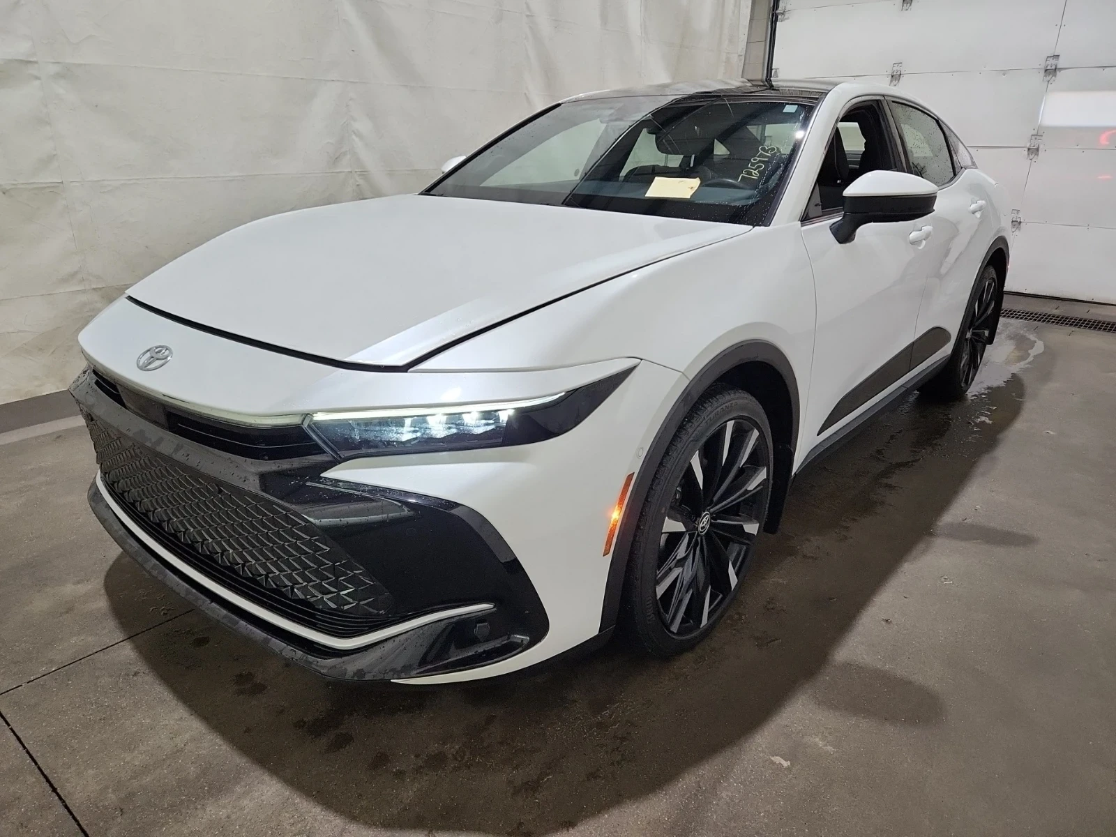 Toyota Crown PLATINUM * HYBRID * AWD * CARFAX * 