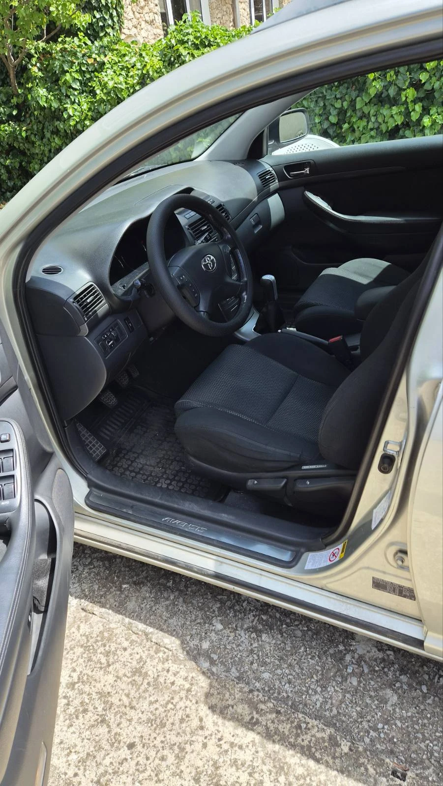 Toyota Avensis Комби, снимка 8 - Автомобили и джипове - 55136714