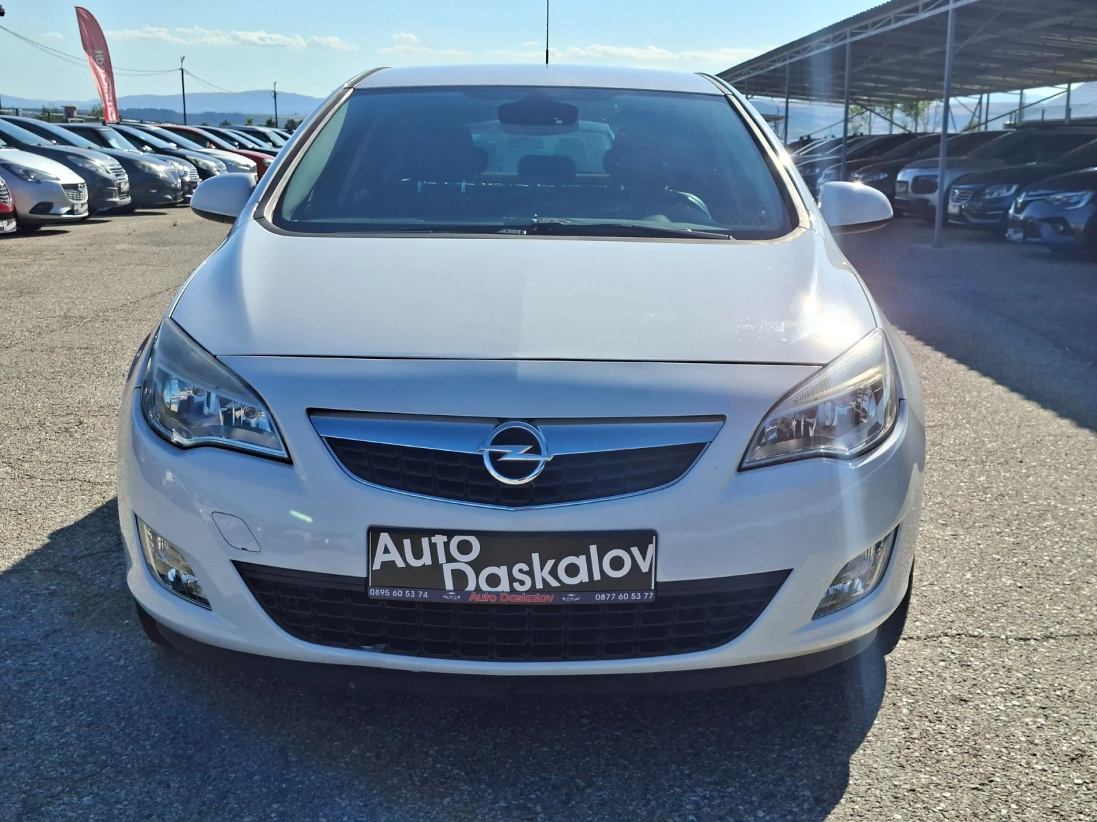 Opel Astra 1, 7 cdti, снимка 17 - Автомобили и джипове - 55267281