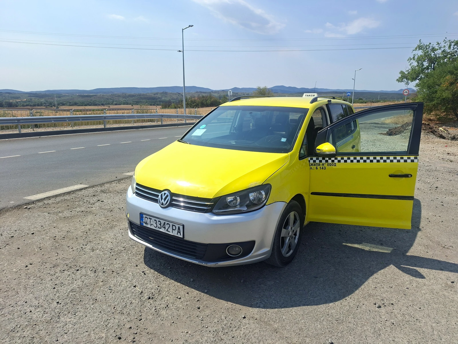 VW Touran 1.4 tsi, снимка 2 - Автомобили и джипове - 55971468