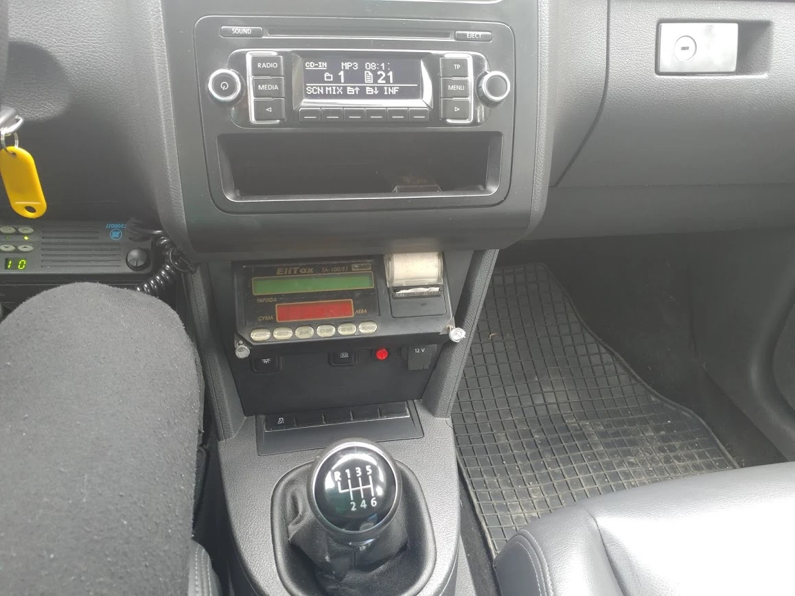 VW Touran 1.4 tsi, снимка 6 - Автомобили и джипове - 55971468