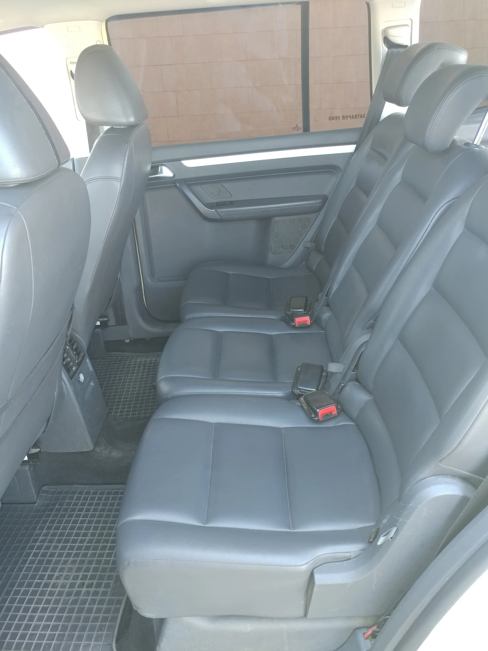 VW Touran 1.4 tsi, снимка 8 - Автомобили и джипове - 55971468