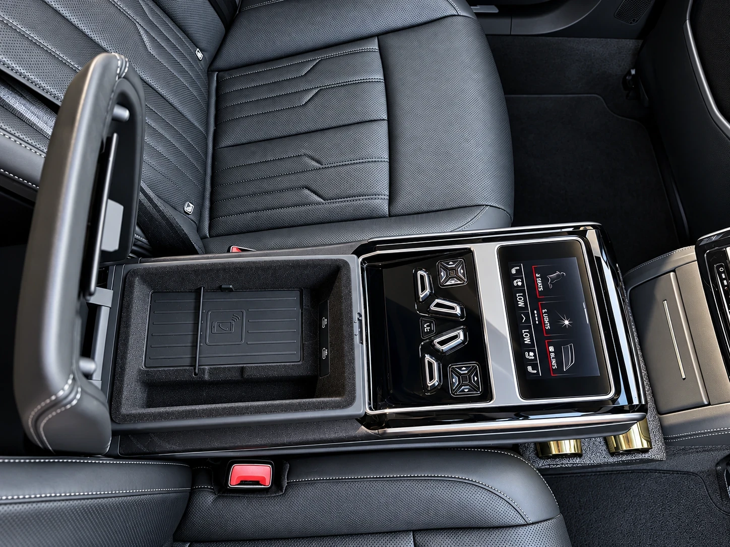 Audi A8 Plug in hybrid , снимка 10 - Автомобили и джипове - 56047807