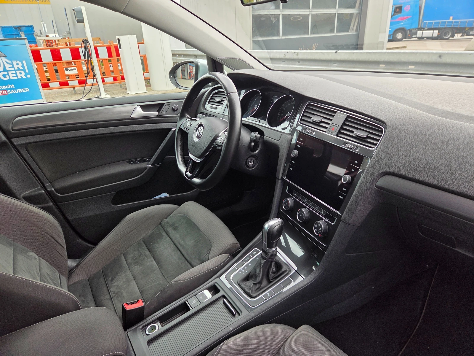 VW Golf 1.6TDI PANORAMA, снимка 10 - Автомобили и джипове - 56150961