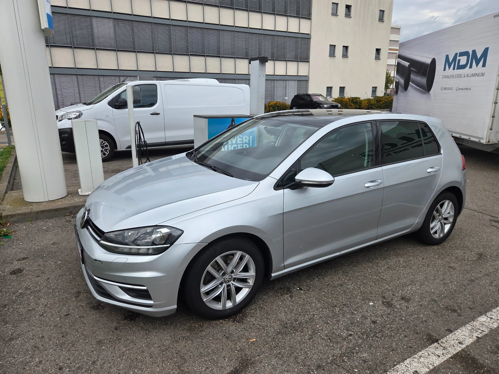 VW Golf 1.6TDI PANORAMA, снимка 8 - Автомобили и джипове - 56150961