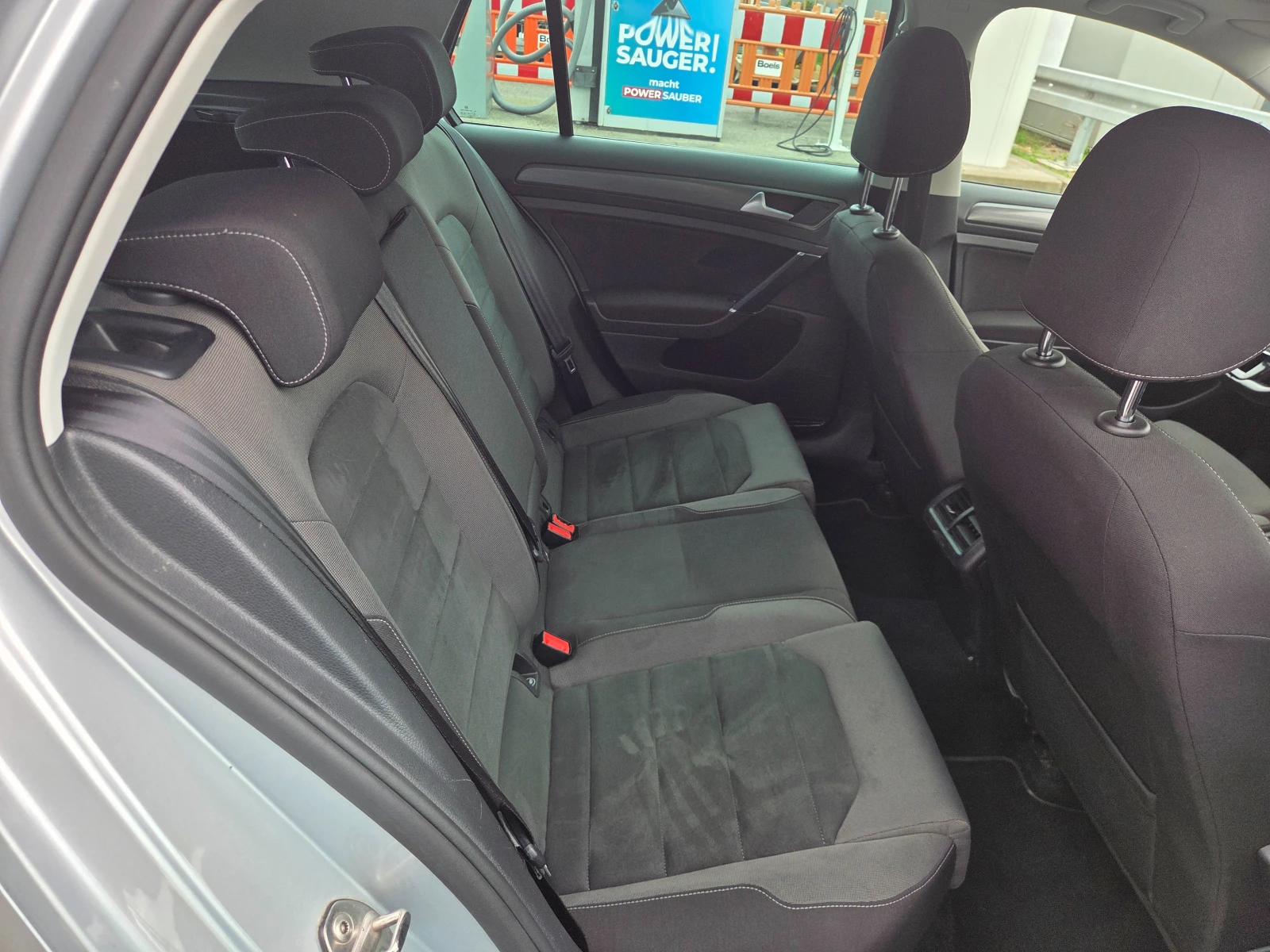 VW Golf 1.6TDI PANORAMA, снимка 11 - Автомобили и джипове - 56150961